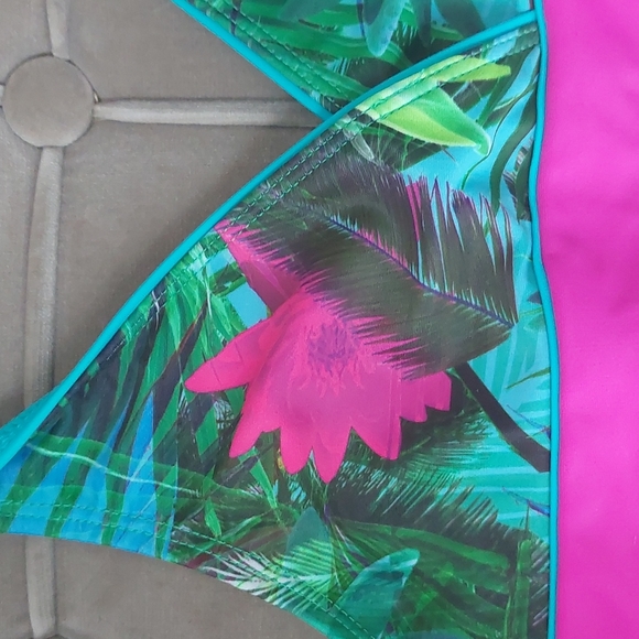 Girls Swim top - Picture 2 of 3